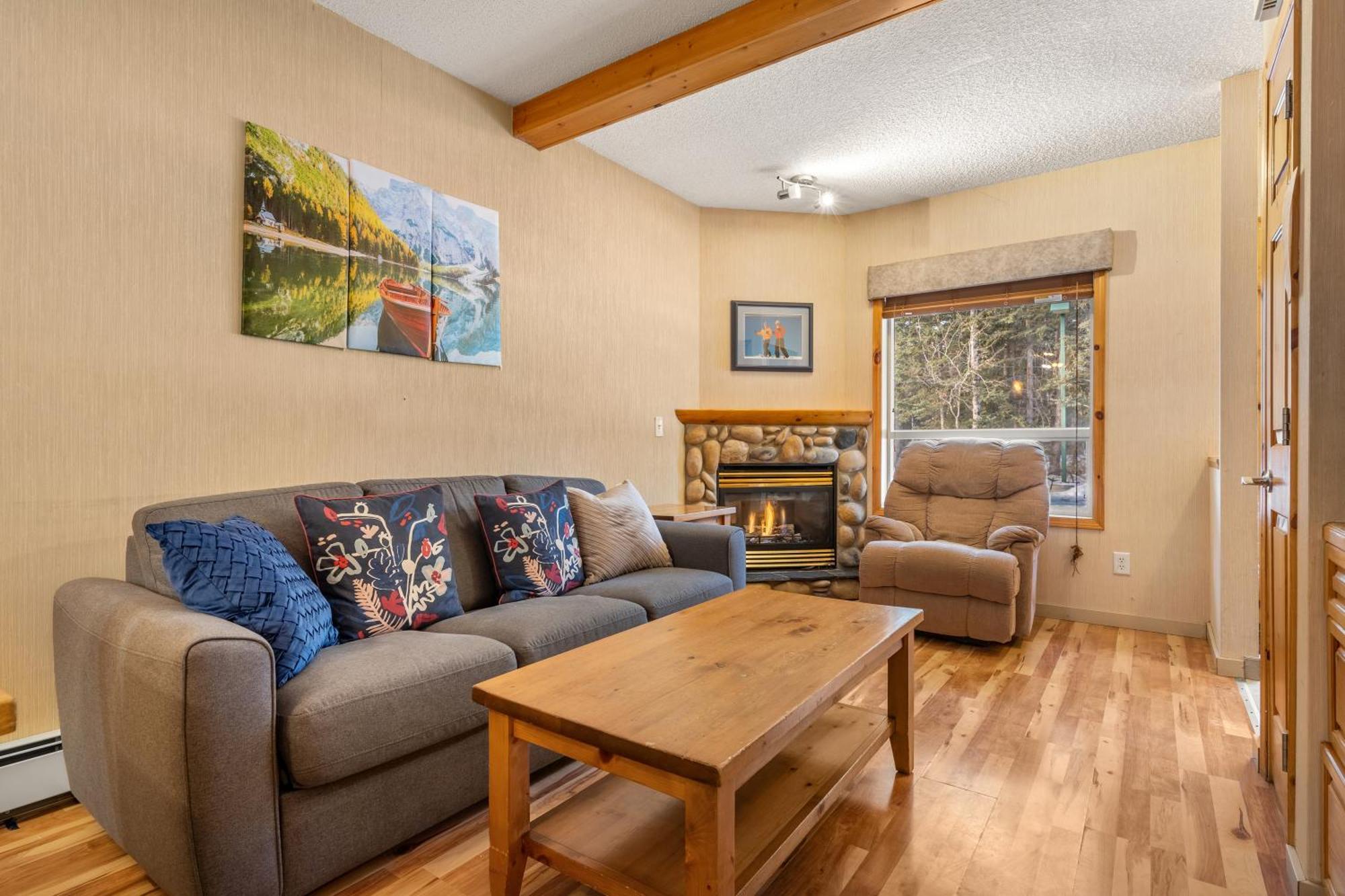 Banff Woods Lodge Canmore Eksteriør bilde