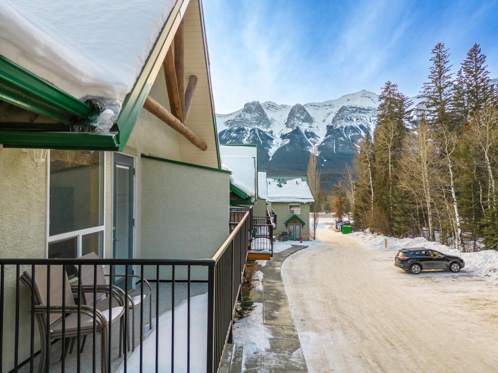 Banff Woods Lodge Canmore Eksteriør bilde