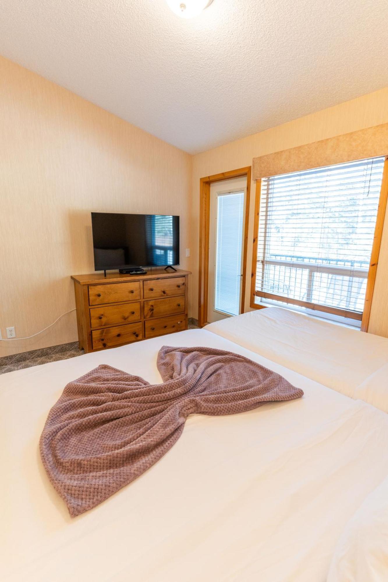 Banff Woods Lodge Canmore Eksteriør bilde